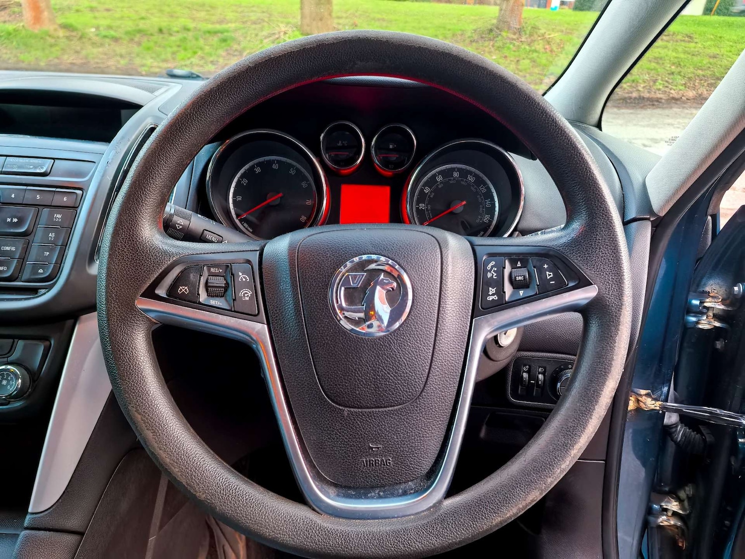 Used Vauxhall Zafira Tourer 2013 for sale - 77393363: Photo 13