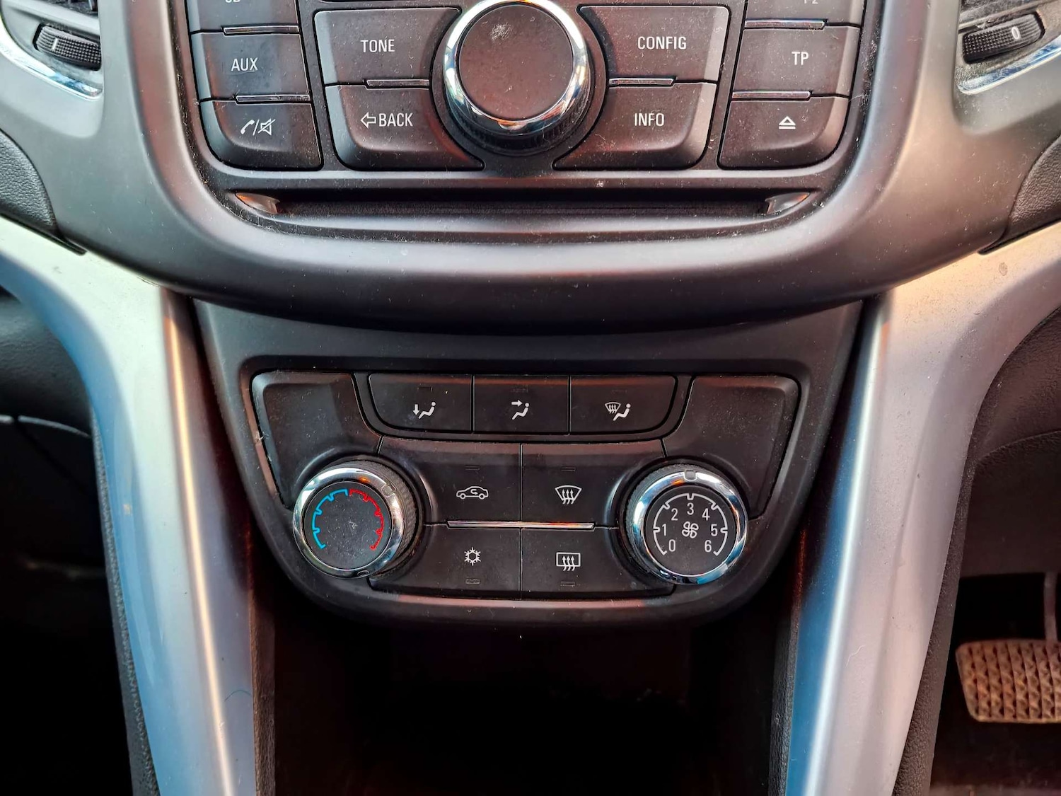 Used Vauxhall Zafira Tourer 2013 for sale - 77393363: Photo 17