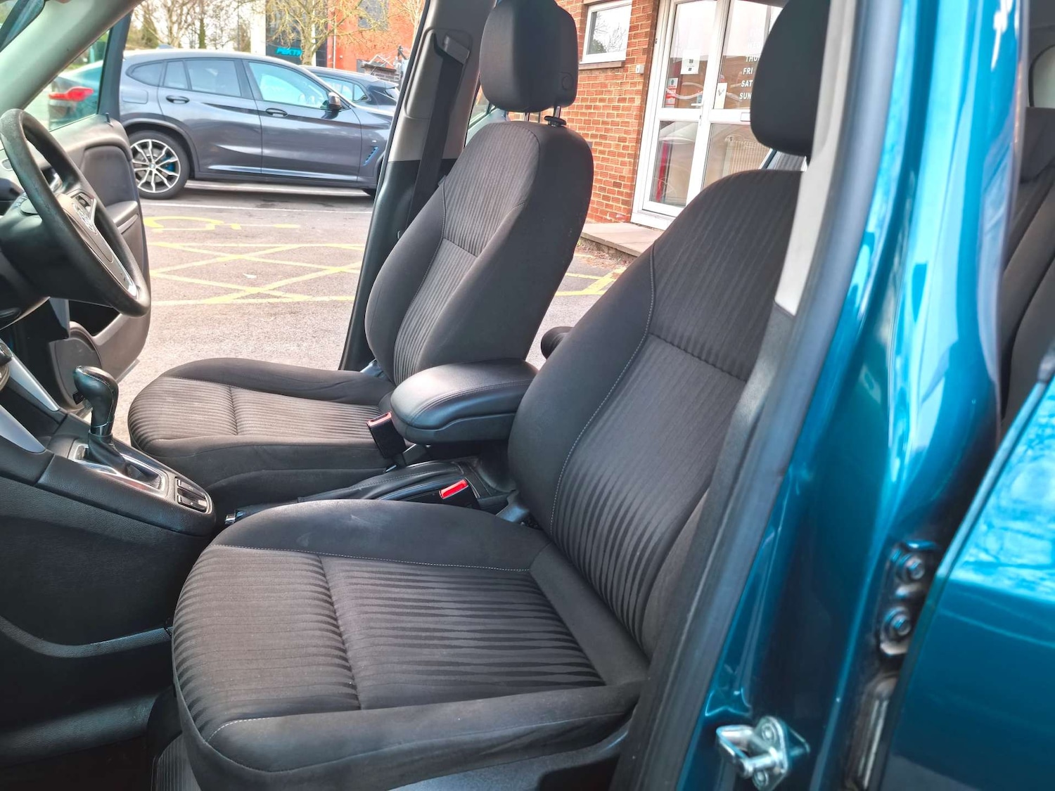 Used Vauxhall Zafira Tourer 2013 for sale - 77393363: Photo 24