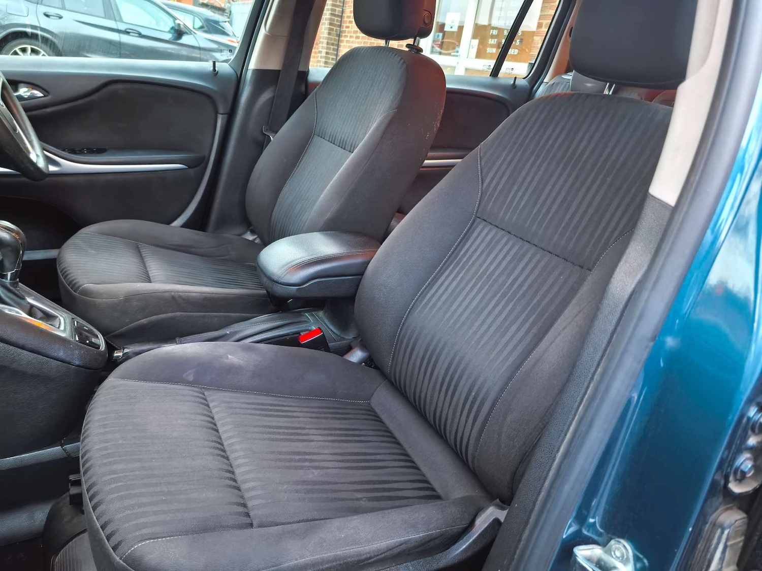 Used Vauxhall Zafira Tourer 2013 for sale - 77393363: Photo 32