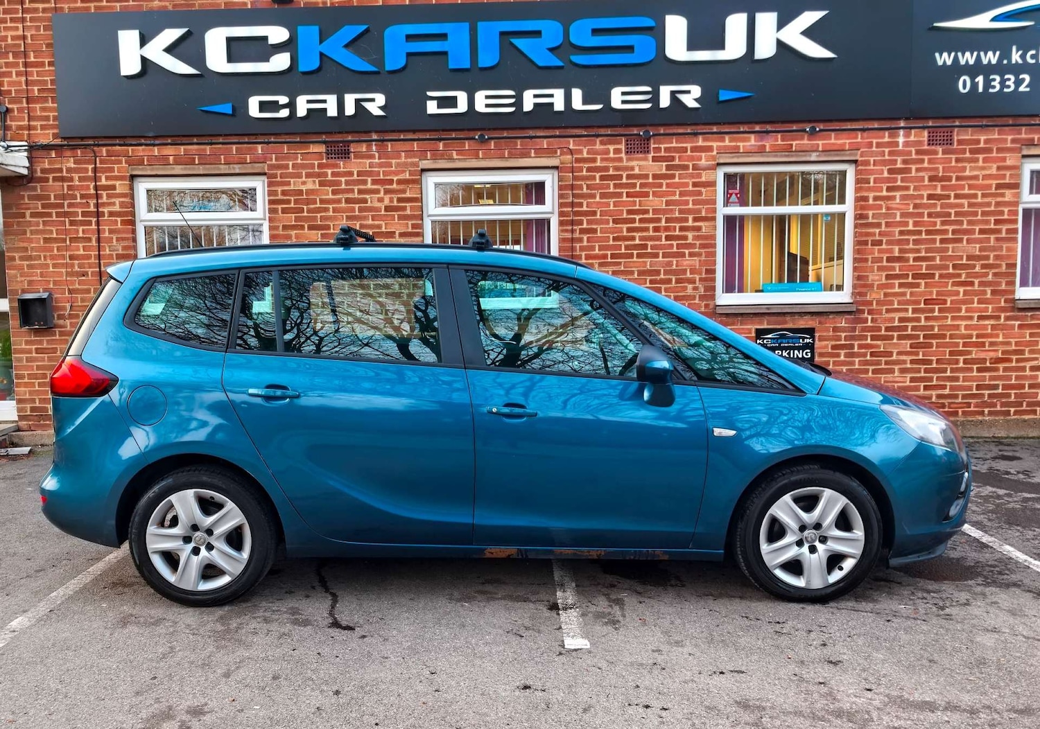 Used Vauxhall Zafira Tourer 2013 for sale - 77393363: Photo 6