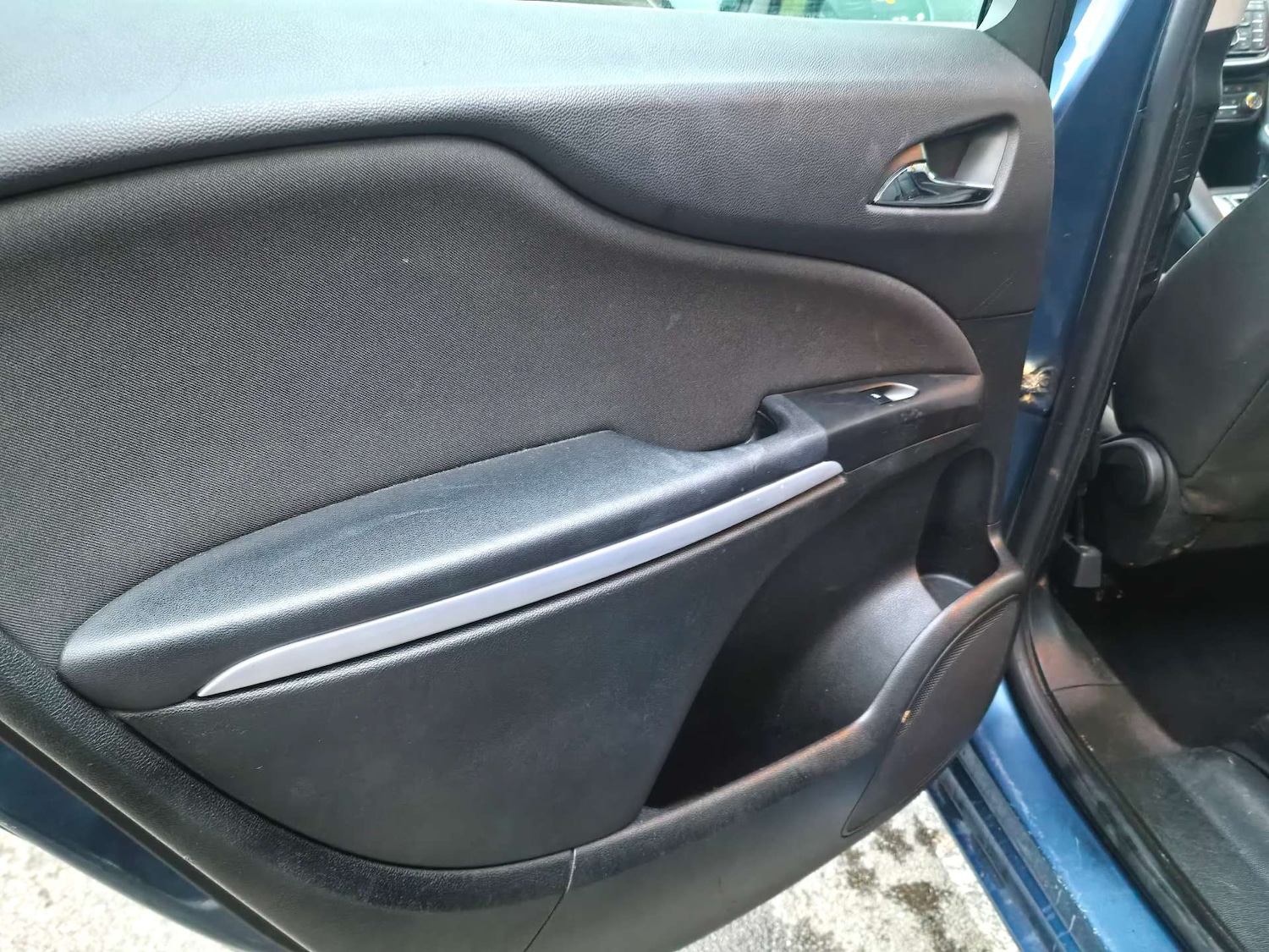 Used Vauxhall Zafira Tourer 2013 for sale - 77393363: Photo 76