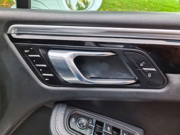 Used Porsche Macan 2015 for sale - 76210013: Photo 87