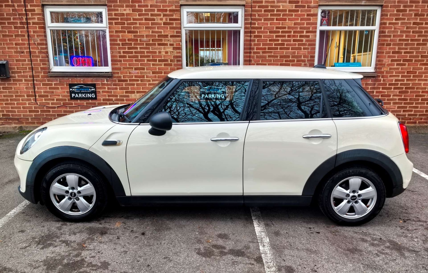 Used MINI Hatch 2015 for sale - 76949869: Photo 100
