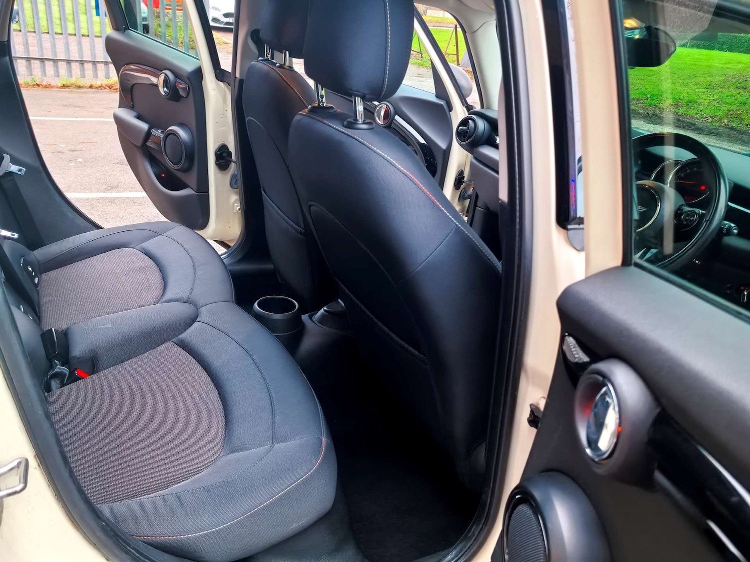 Used MINI Hatch 2015 for sale - 76949869: Photo 19