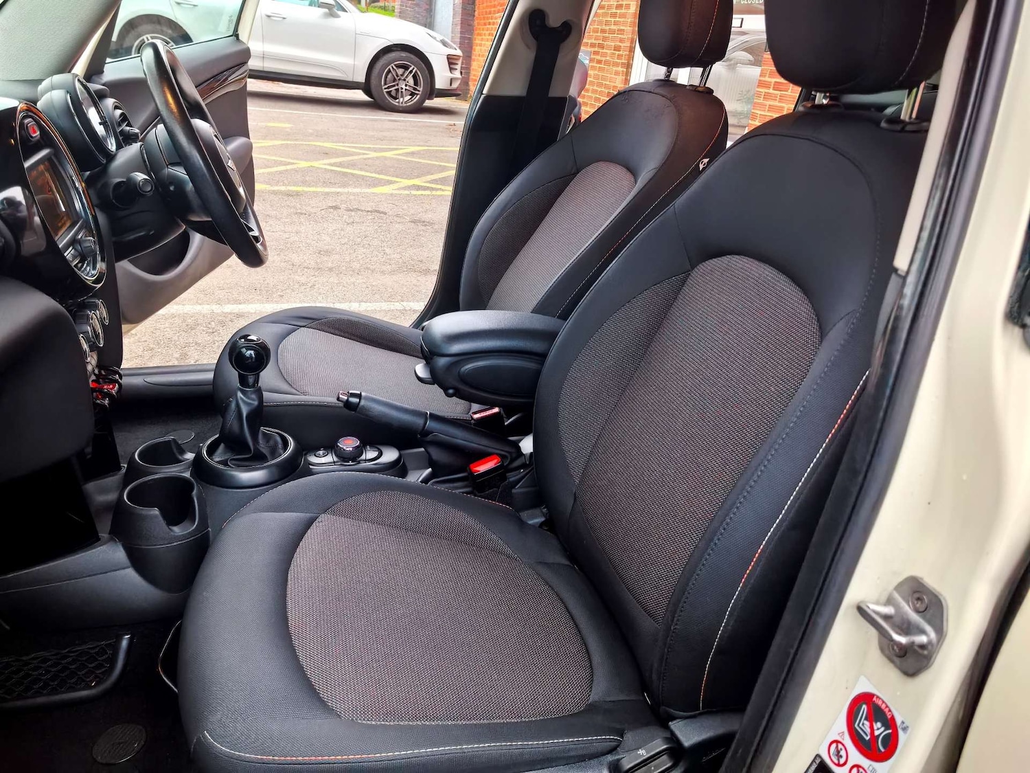 Used MINI Hatch 2015 for sale - 76949869: Photo 25