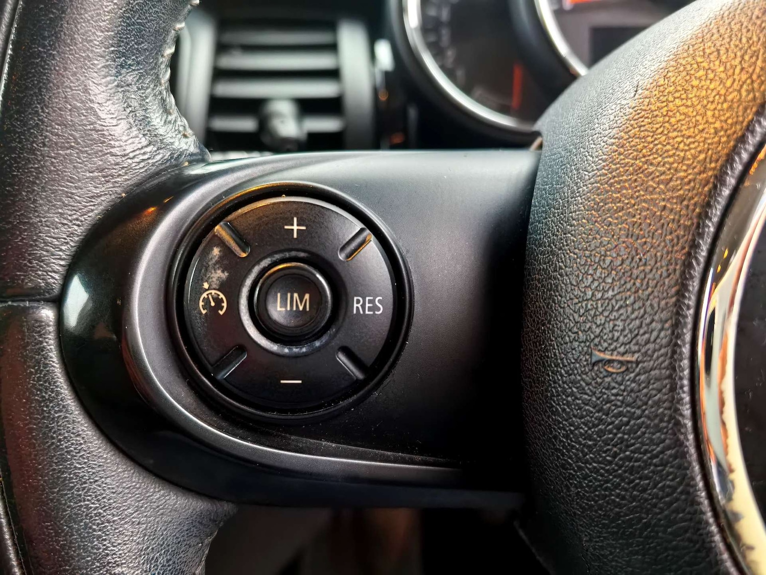 Used MINI Hatch 2015 for sale - 76949869: Photo 28