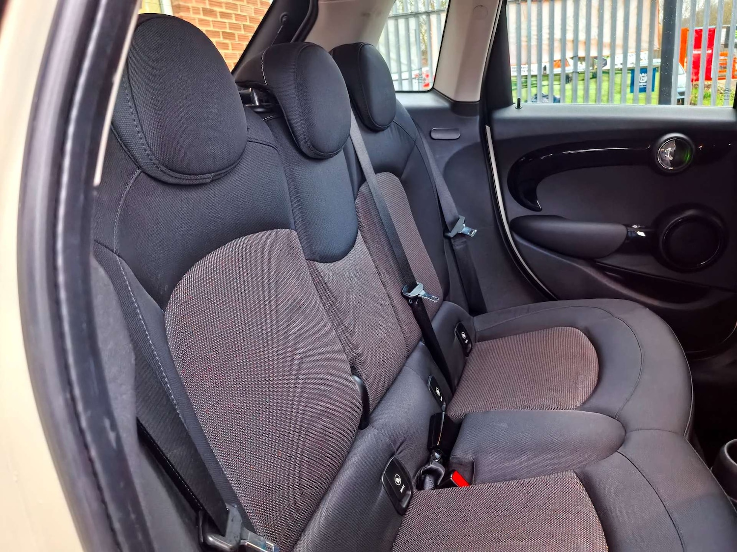 Used MINI Hatch 2015 for sale - 76949869: Photo 39