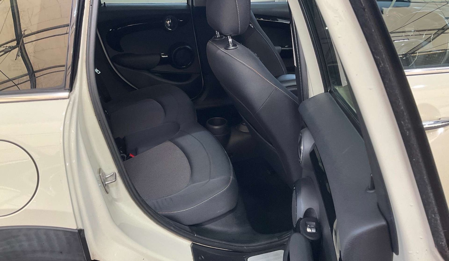 Used MINI Hatch 2015 for sale - 76949869: Photo 8