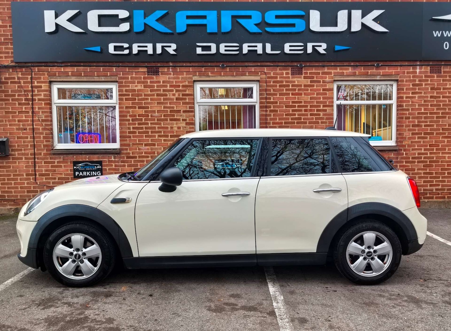 Used MINI Hatch 2015 for sale - 76949869: Photo 99