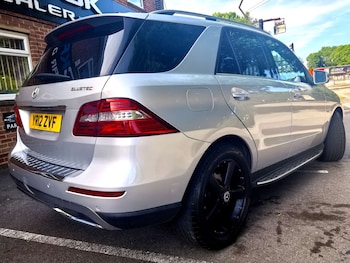 2012 - 2.1 ML250 Special Edition Bluetec Auto 4WD 5dr - Full 9 Services History -L