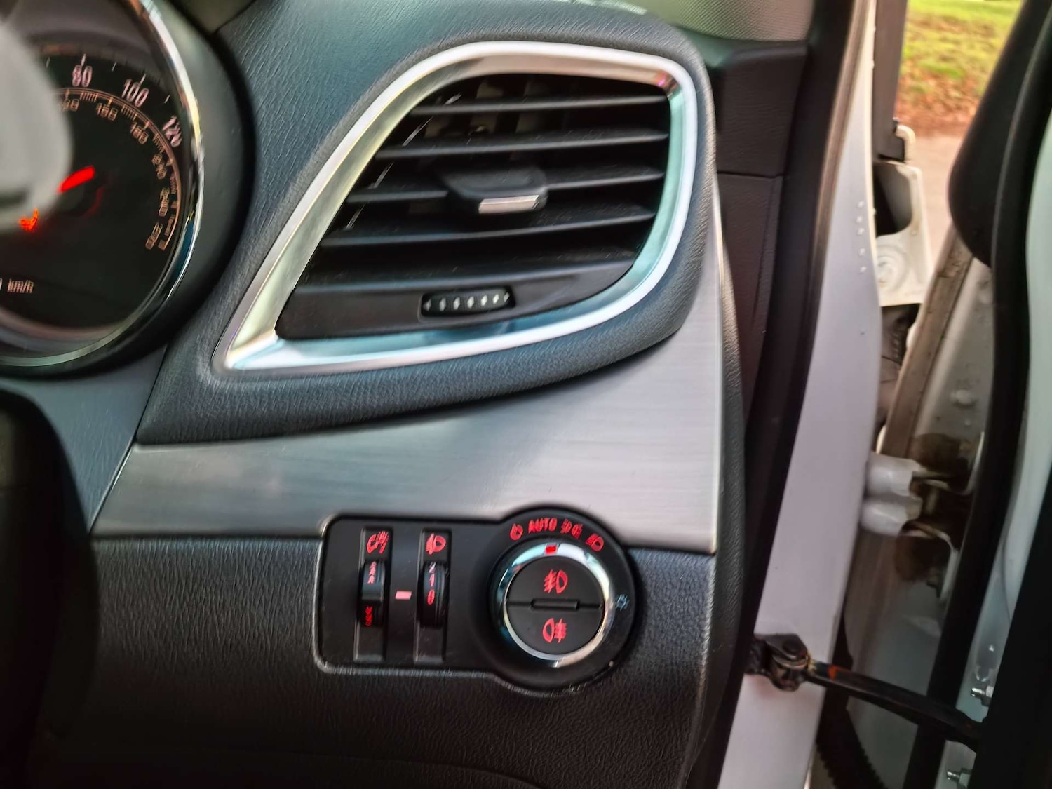 Used Vauxhall Mokka 2015 for sale - 76720475: Photo 31