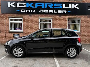 Used Volkswagen Polo 2015 for sale - 76016311: Photo