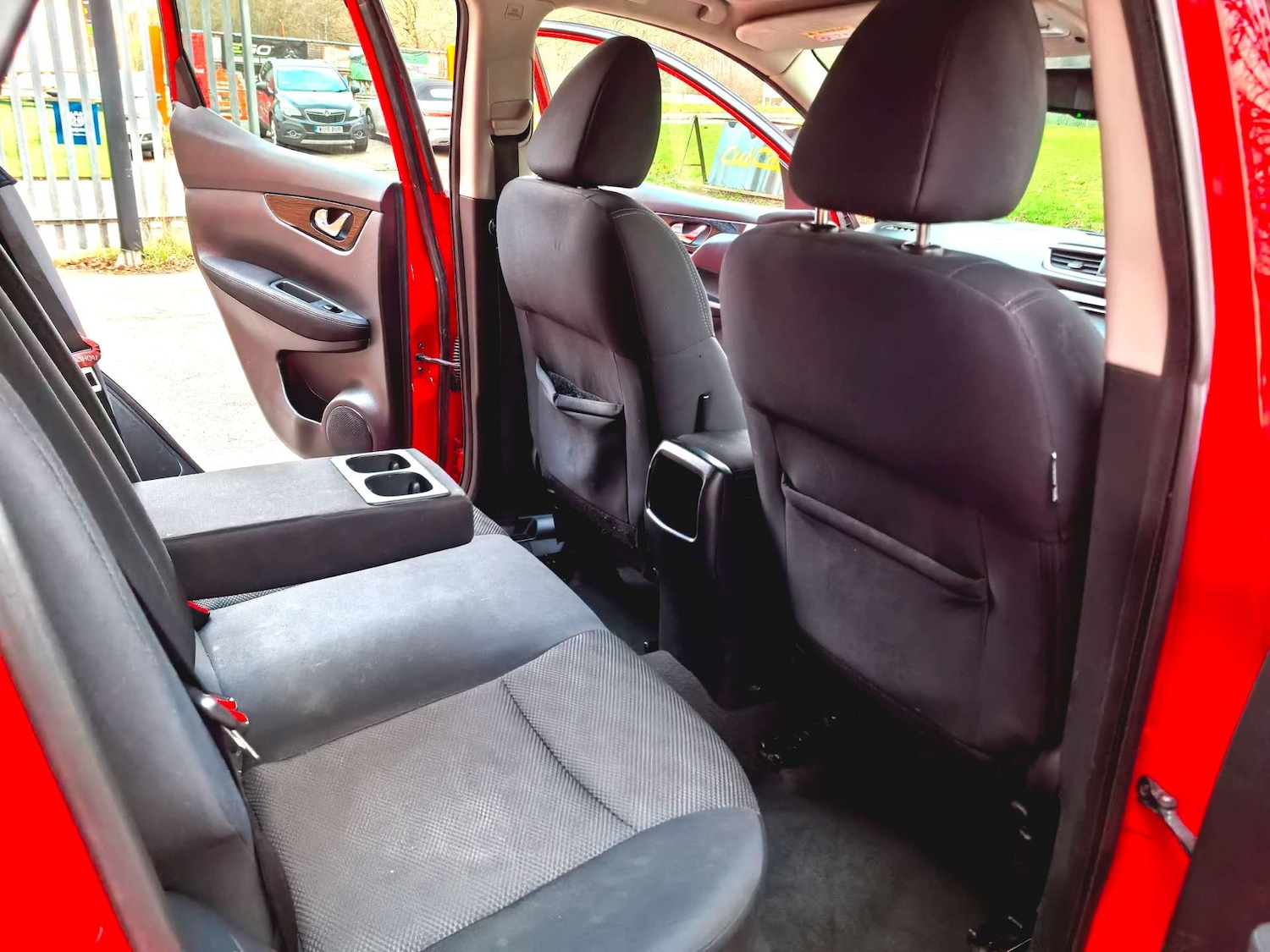 Used Nissan Qashqai 2015 for sale - 76941887: Photo 21