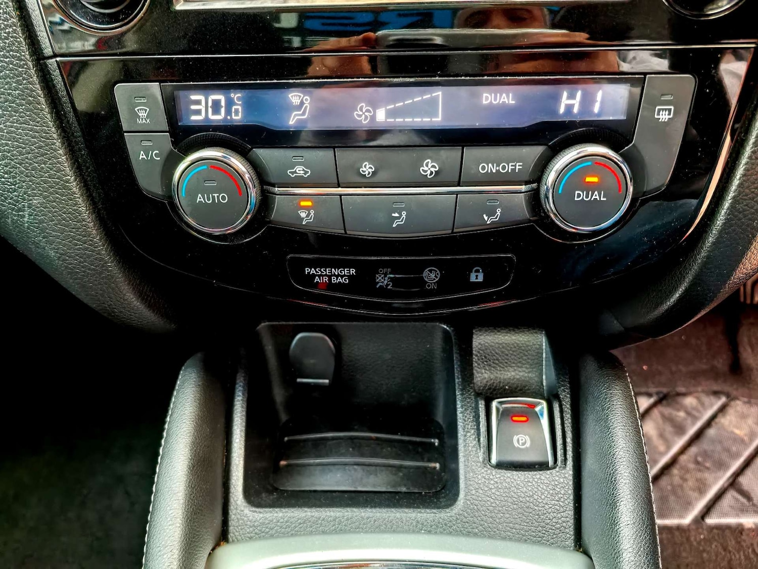 Used Nissan Qashqai 2015 for sale - 76941887: Photo 28