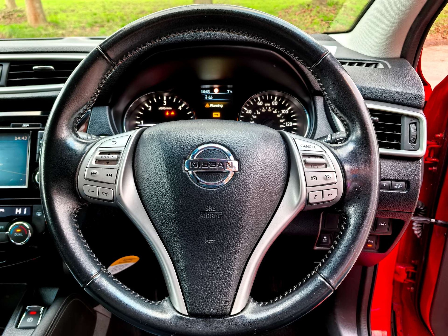 Used Nissan Qashqai 2015 for sale - 76941887: Photo 60