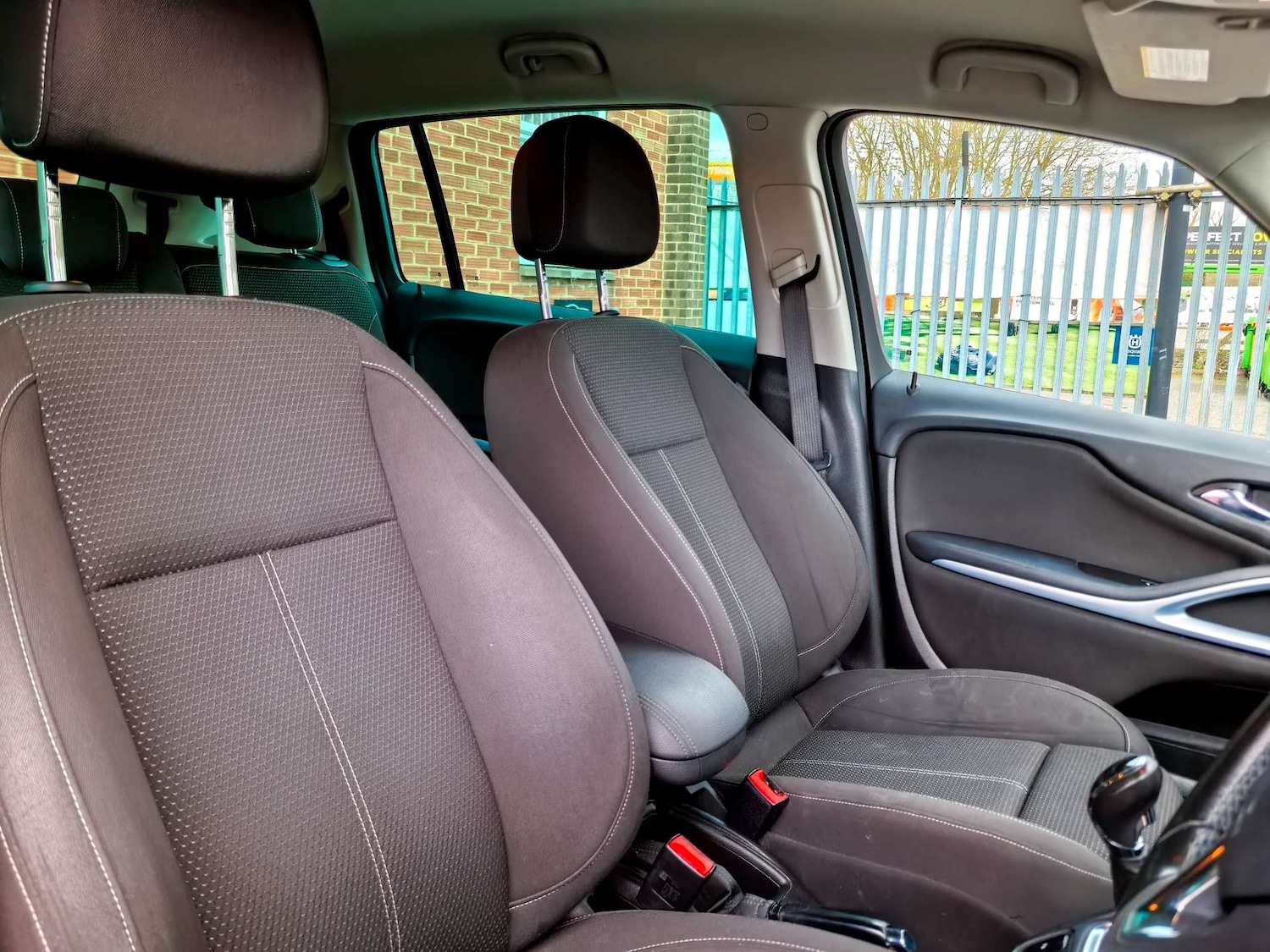 Used Vauxhall Zafira Tourer 2016 for sale - 77326088: Photo 22