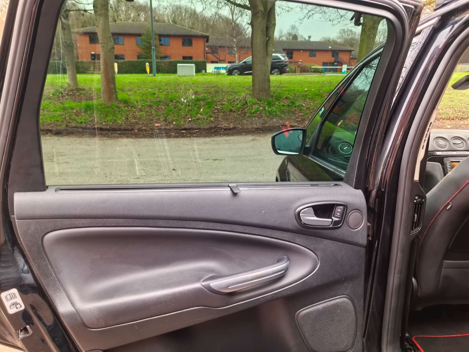 Used Ford S-Max 2014 for sale - 76941056: Photo 35