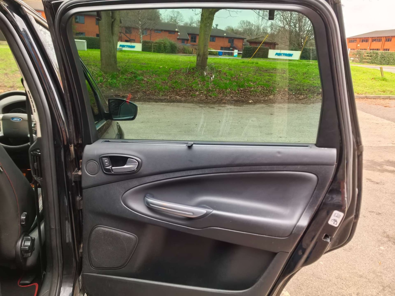 Used Ford S-Max 2014 for sale - 76941056: Photo 75