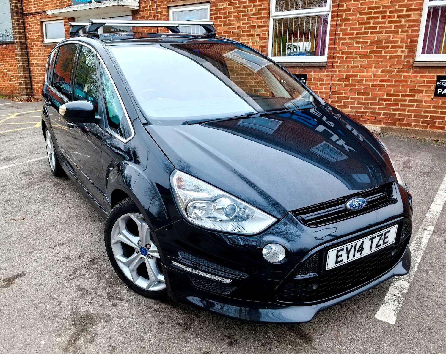 Used Ford S-Max 2014 for sale - 76941056: Photo 99