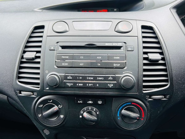 Used Hyundai i20 2009 for sale - 76278511: Photo 11