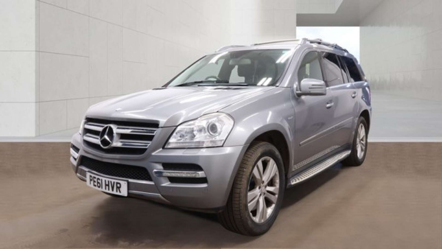 Used Mercedes-Benz GL Class 2011 for sale - 78213857: Photo 2