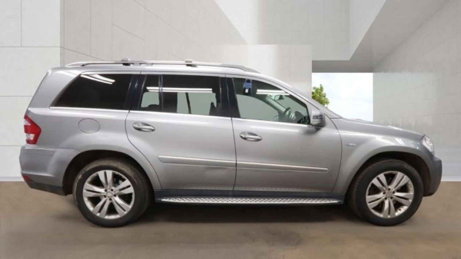 Used Mercedes-Benz GL Class 2011 for sale - 78213857: Photo 5