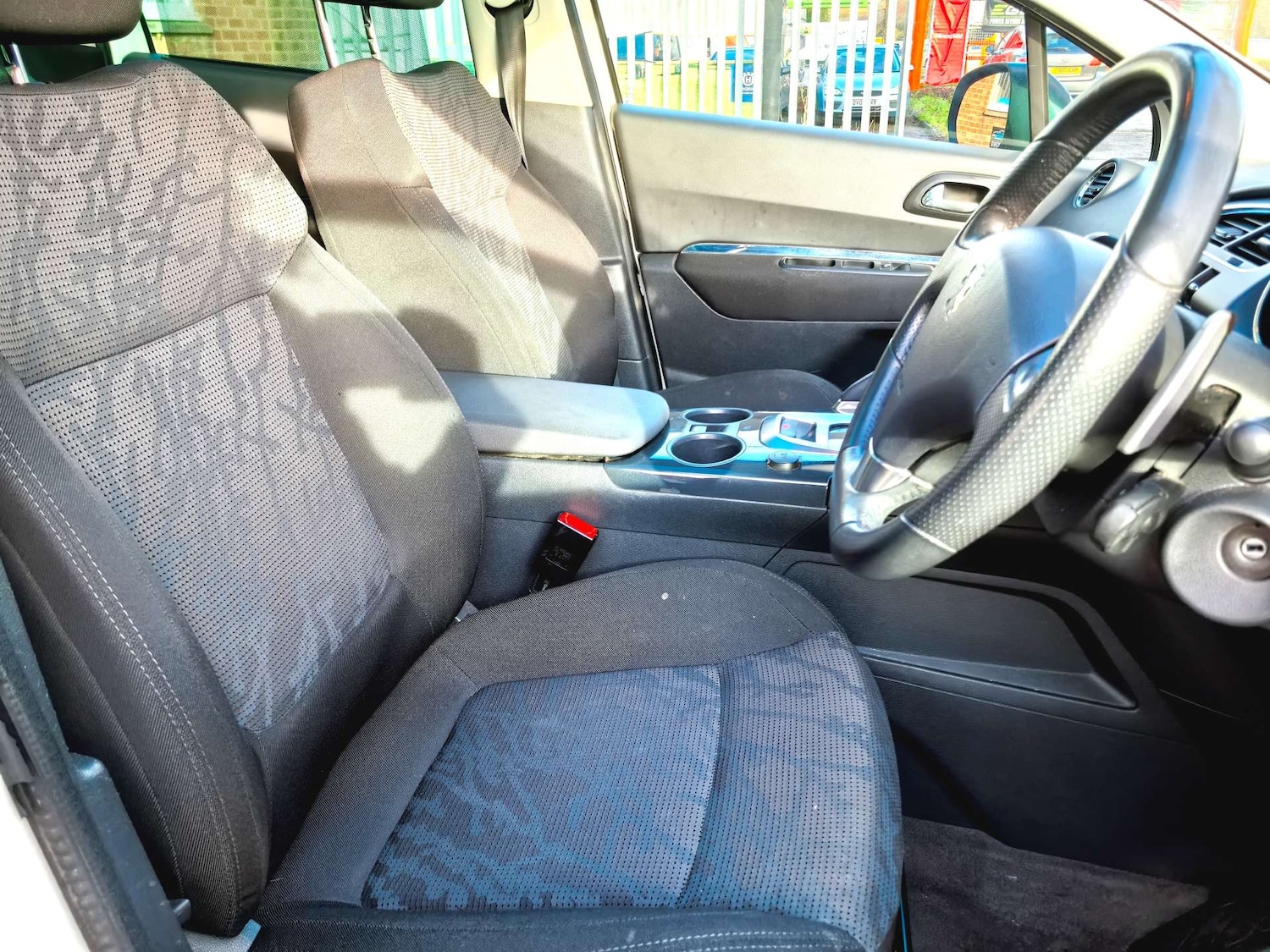 Used Peugeot 3008 2011 for sale - 76693605: Photo 32