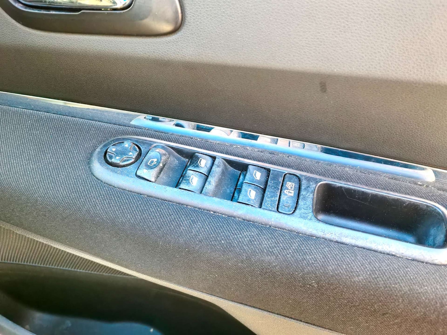 Used Peugeot 3008 2011 for sale - 76693605: Photo 77