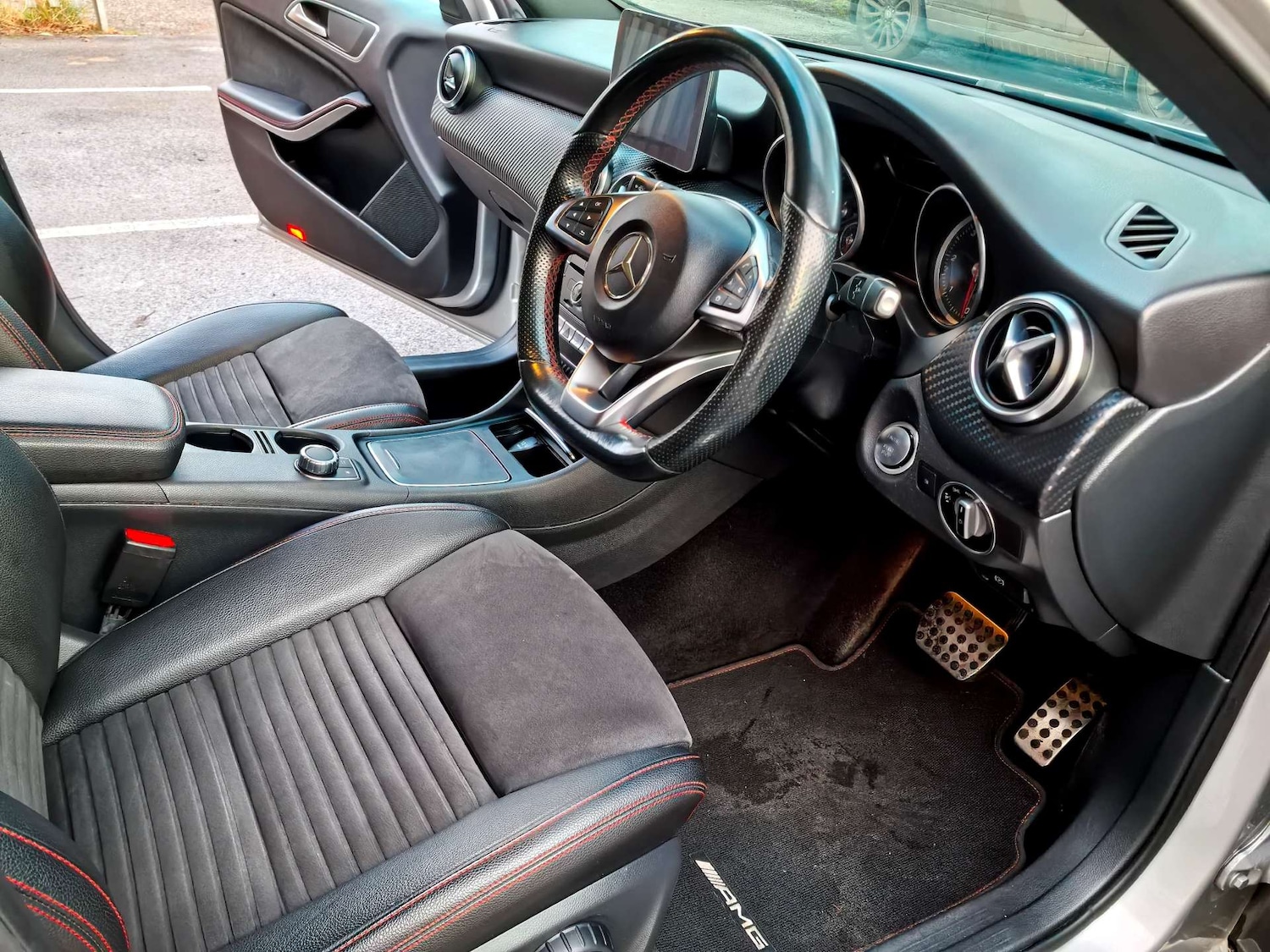 Used Mercedes-Benz A-Class 2017 for sale - 77393370: Photo 12