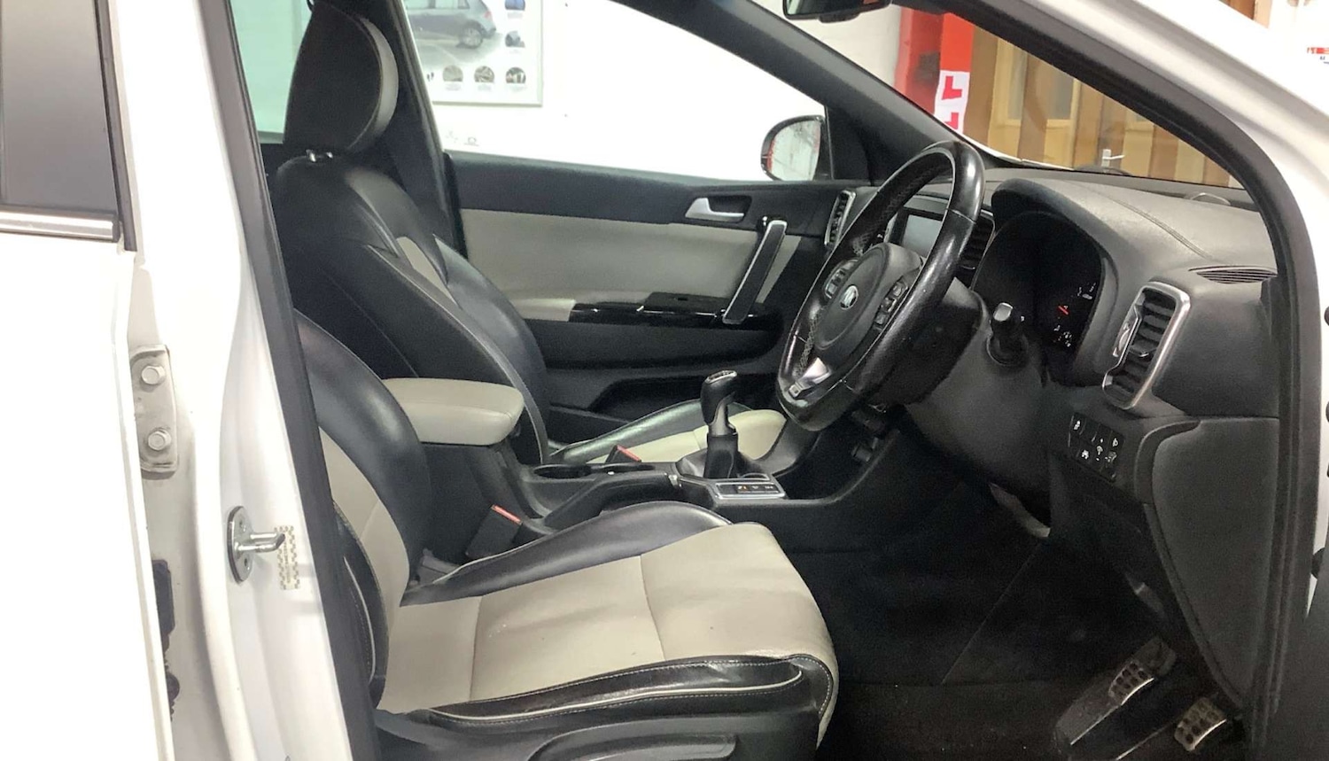 Used Kia Sportage 2017 for sale - 76940173: Photo 9