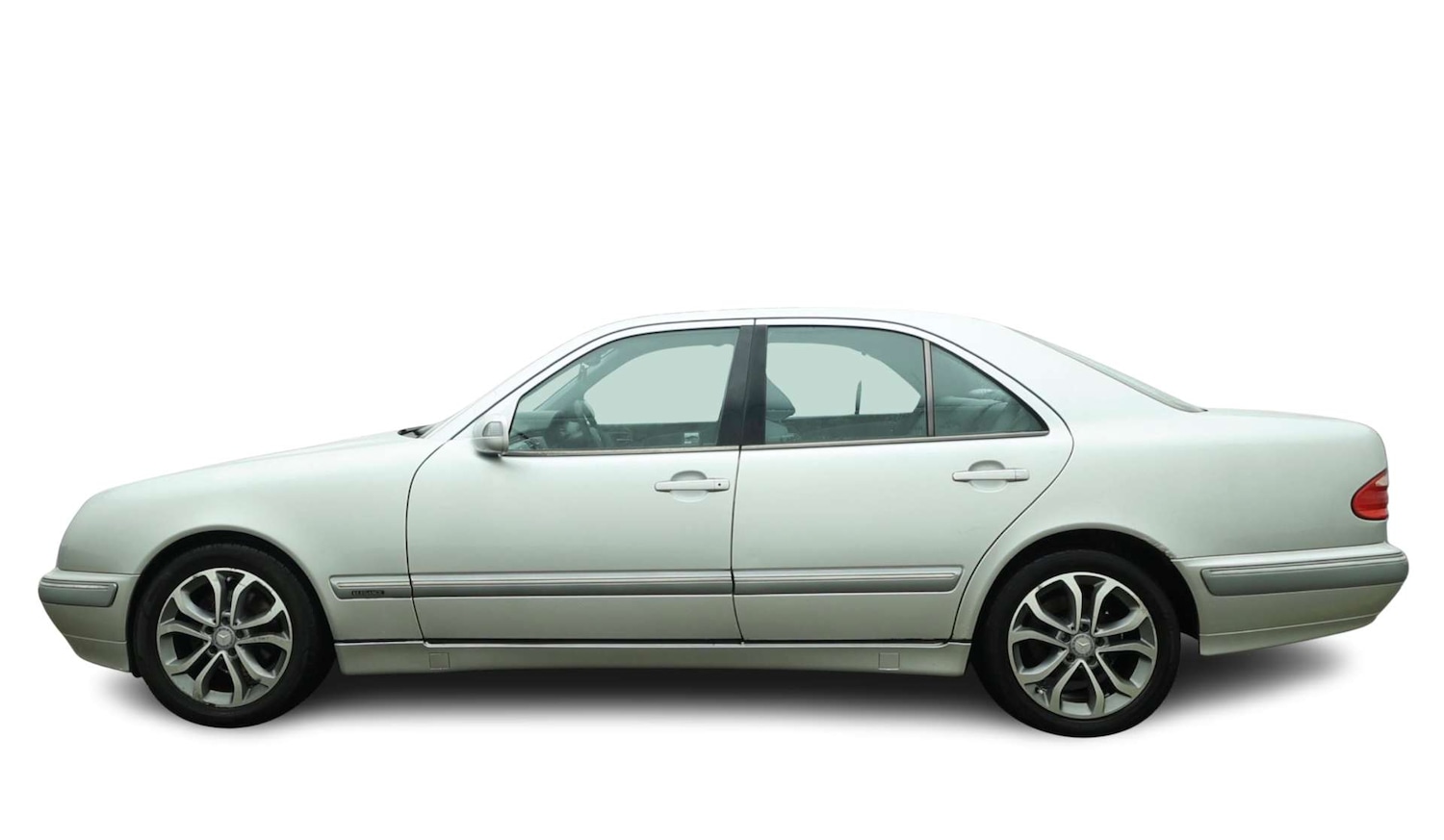 Used Mercedes-Benz E Class 2001 for sale - 77836327: Photo 6