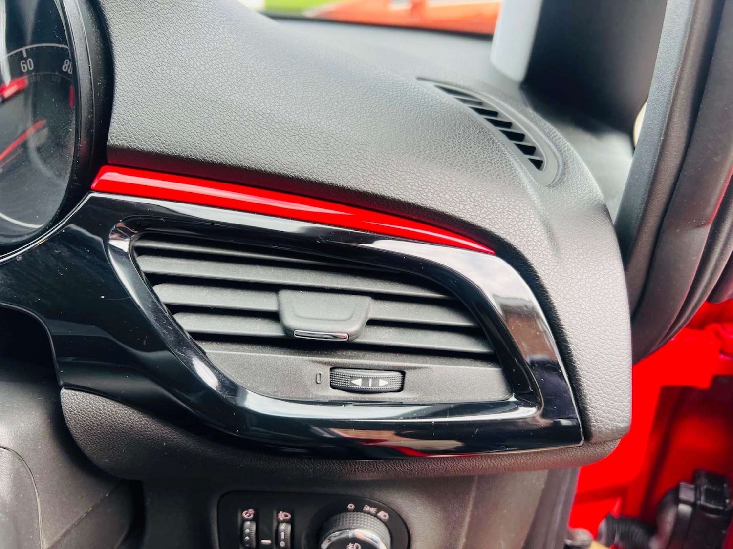 Used Vauxhall Corsa 2015 for sale - 76601315: Photo 32