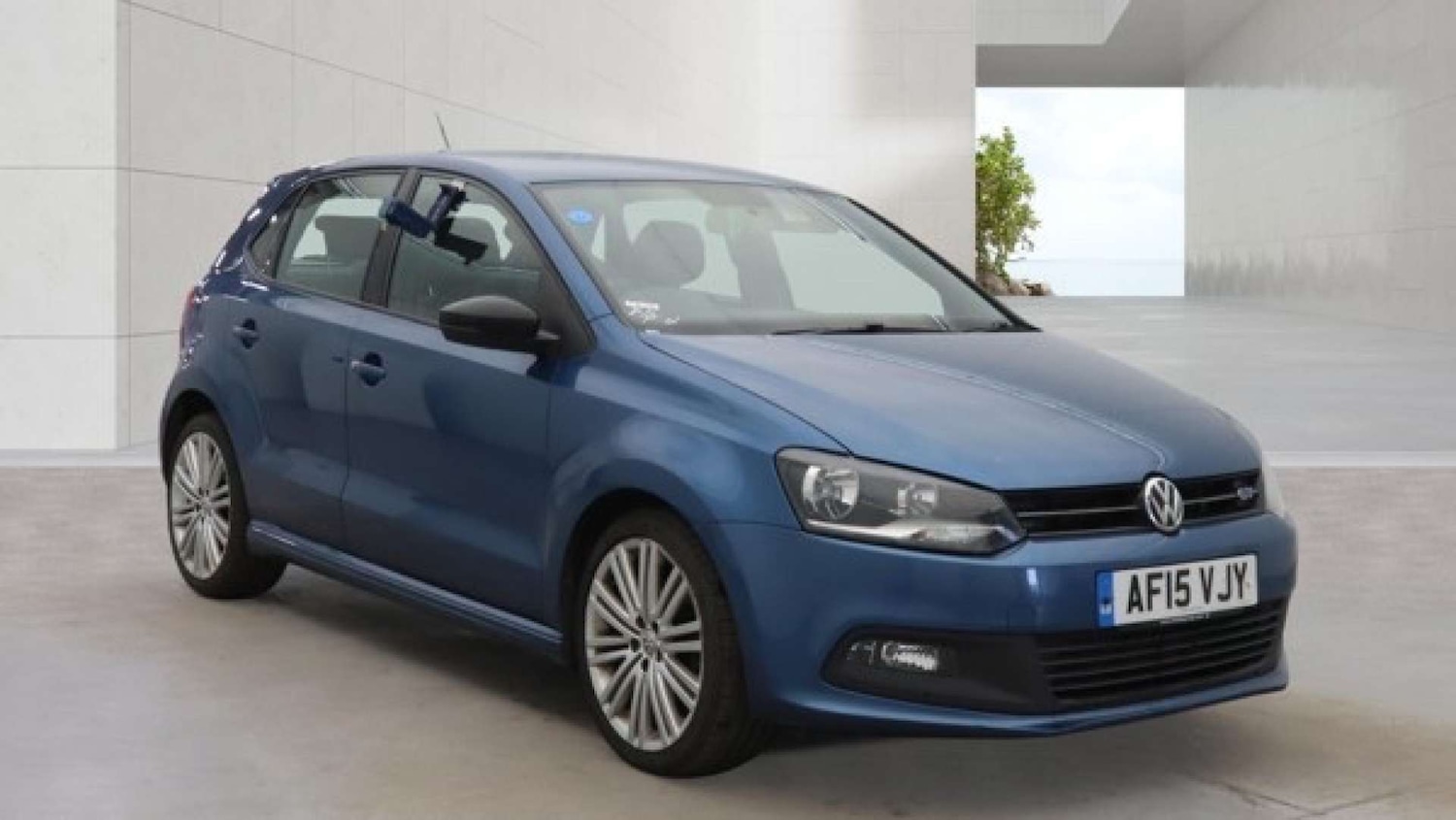 Used Volkswagen Polo 2015 for sale - 78215499: Photo 1