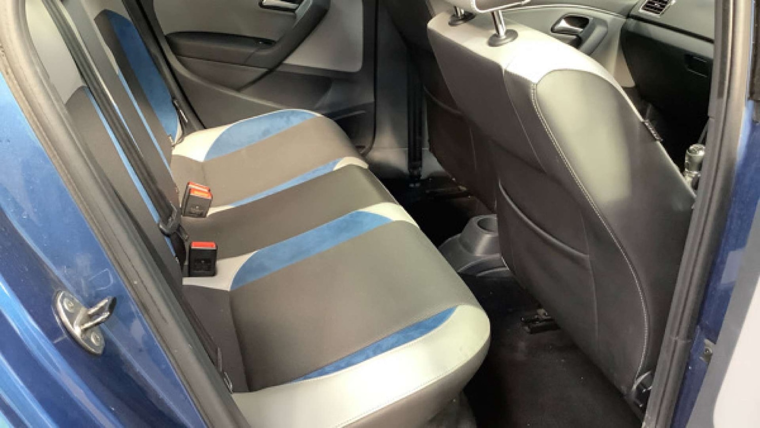 Used Volkswagen Polo 2015 for sale - 78215499: Photo 10