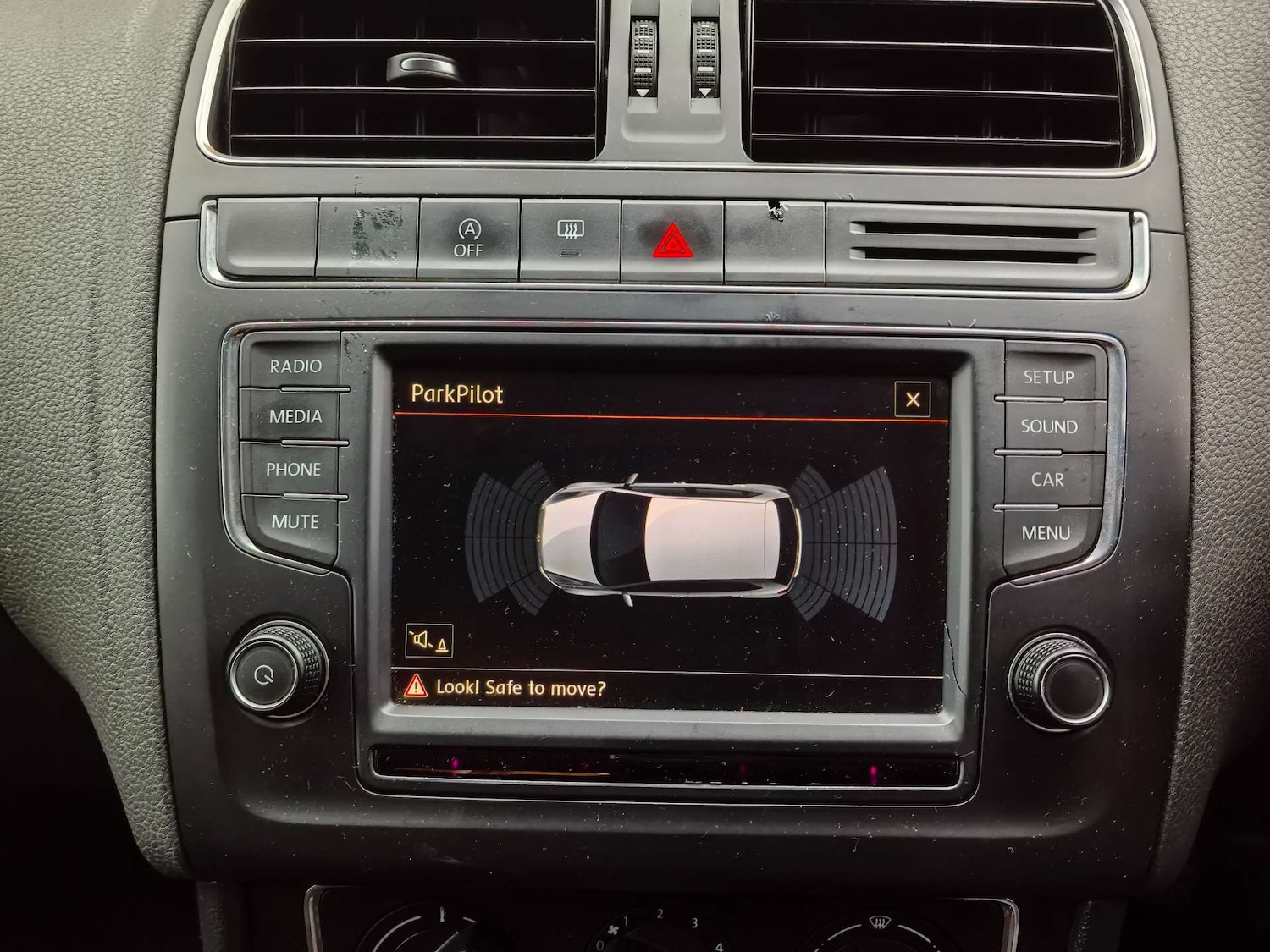 Used Volkswagen Polo 2015 for sale - 76602118: Photo 15