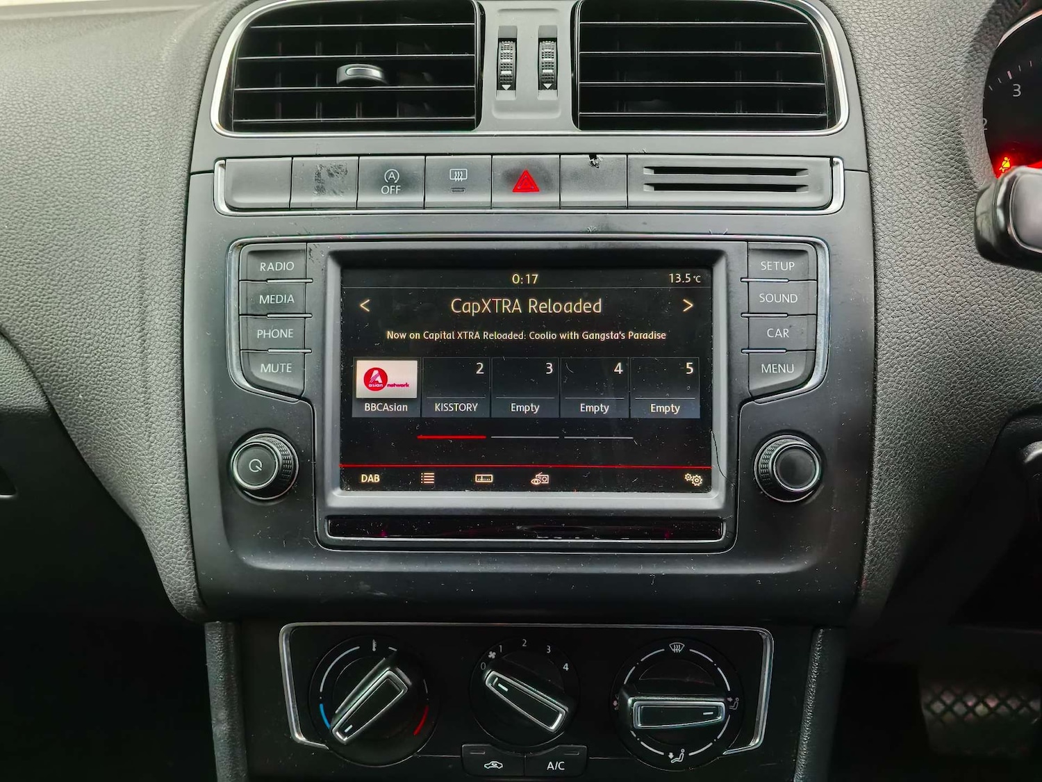 Used Volkswagen Polo 2015 for sale - 76602118: Photo 16