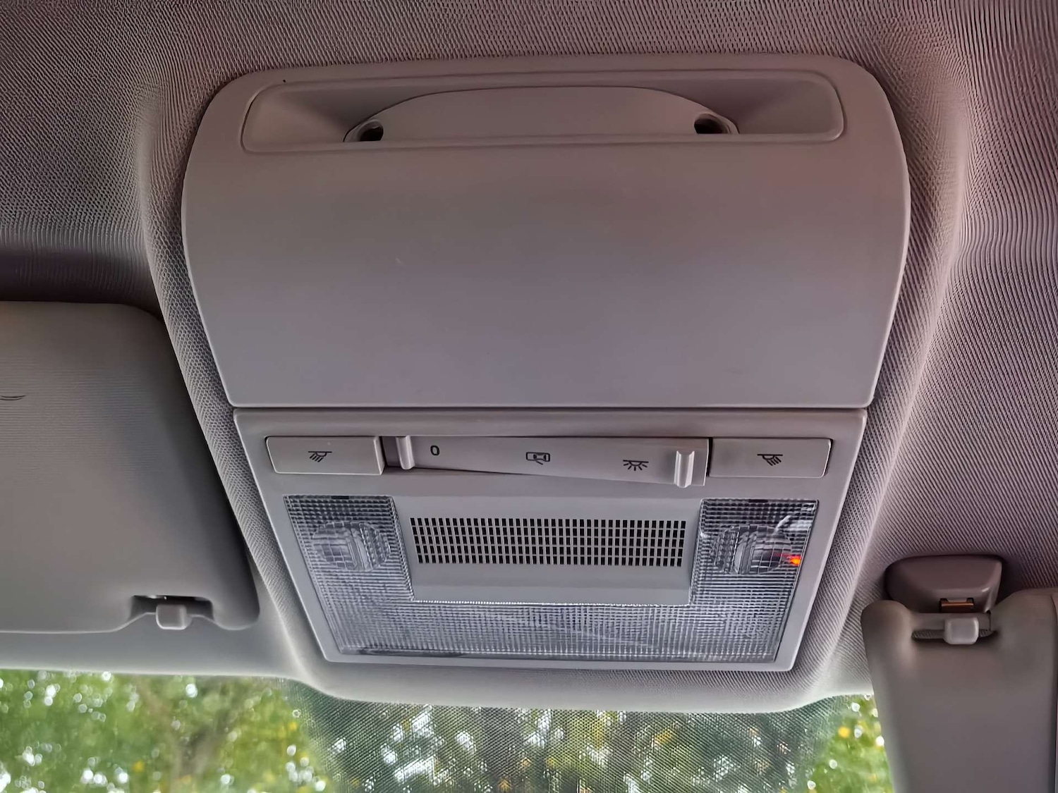 Used Volkswagen Polo 2015 for sale - 76602118: Photo 31