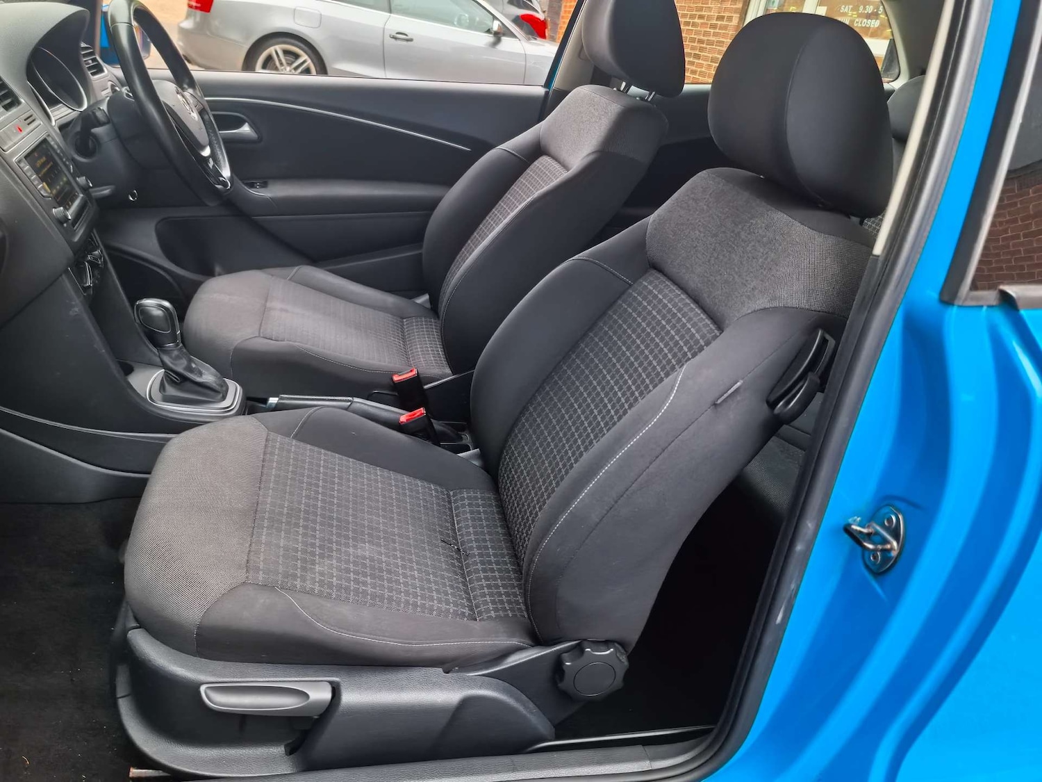 Used Volkswagen Polo 2015 for sale - 76602118: Photo 36