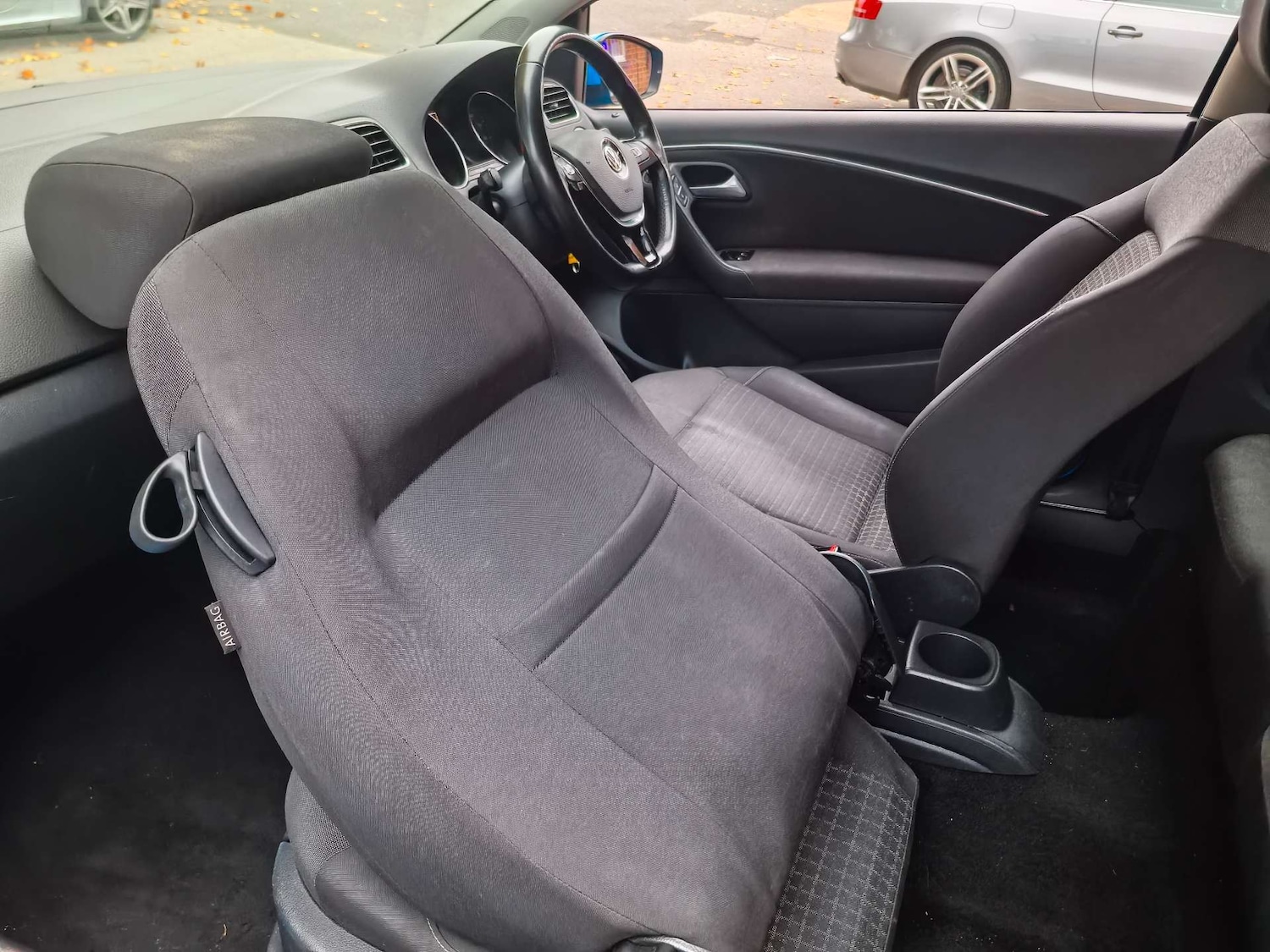 Used Volkswagen Polo 2015 for sale - 76602118: Photo 38