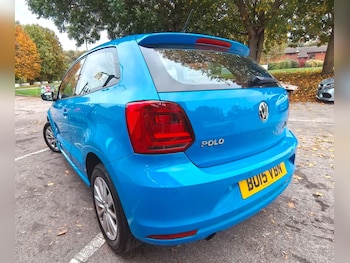Used Volkswagen Polo 2015 for sale - 76602118: Photo