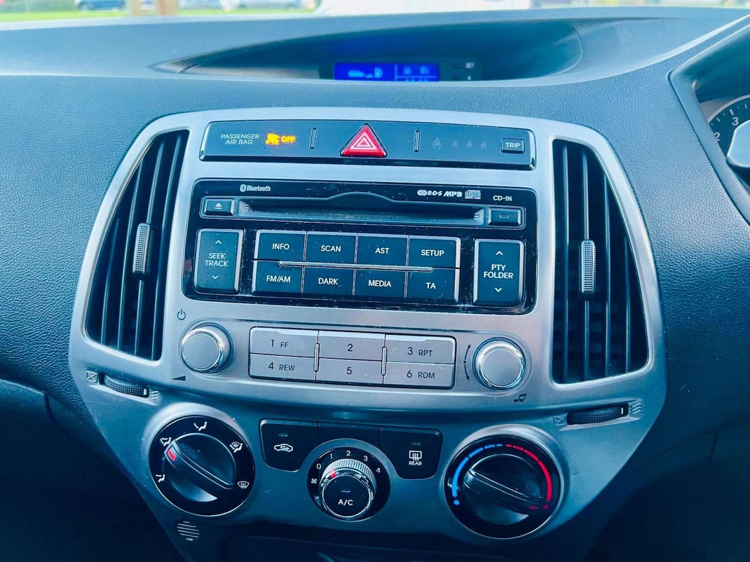 Used Hyundai i20 2013 for sale - 76600964: Photo 39