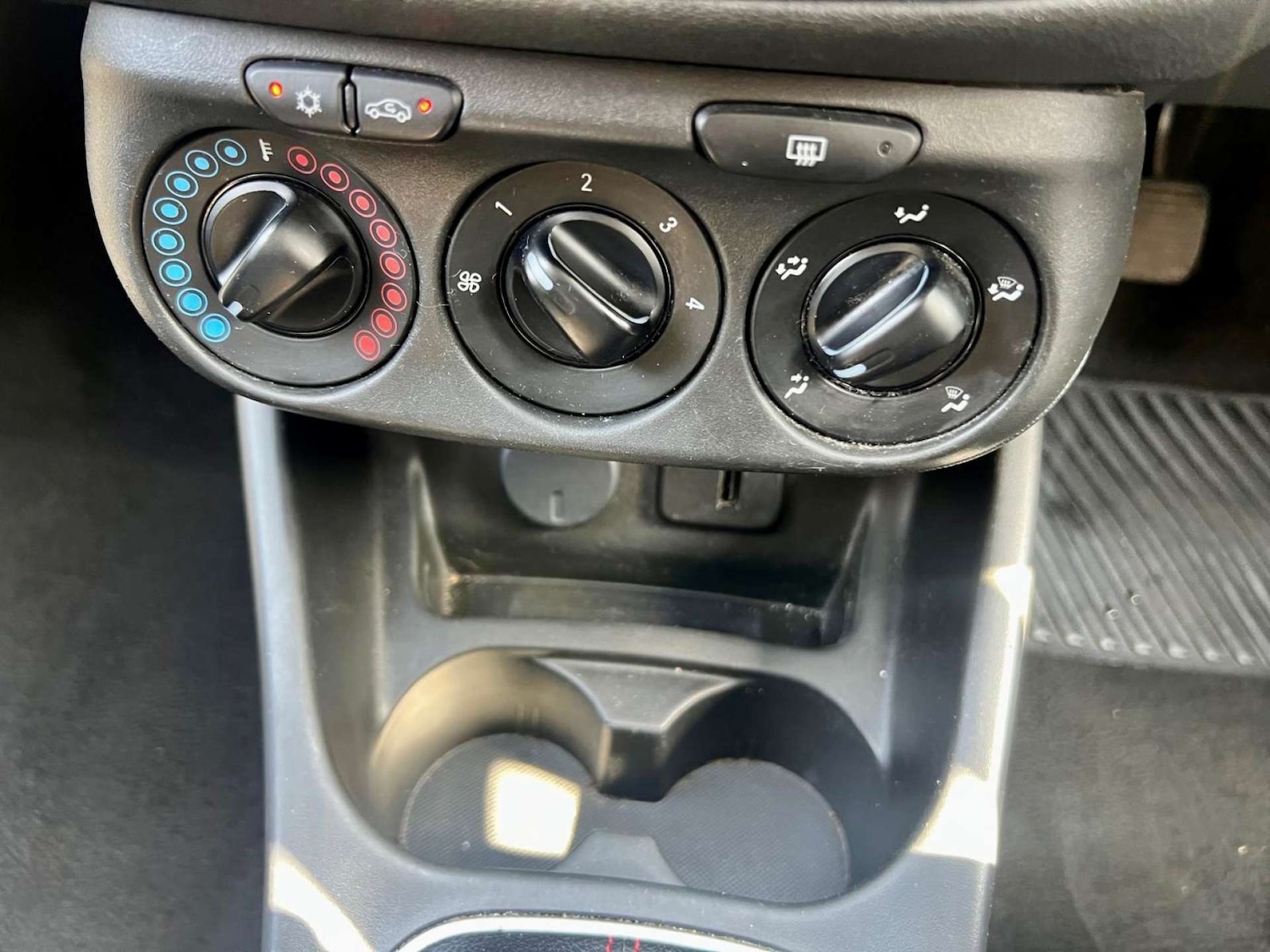 Used Vauxhall Corsa 2017 for sale - 76601123: Photo 15