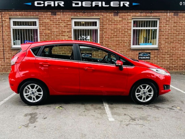 Used Ford Fiesta 2015 for sale - 76017962: Photo 2
