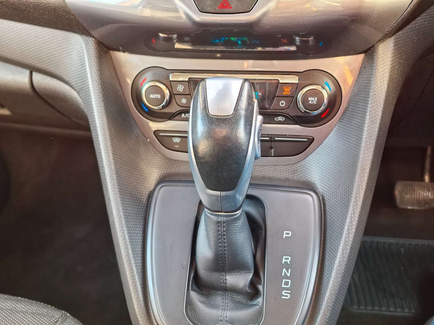 Used Ford Tourneo Connect 2016 for sale - 76517539: Photo 17