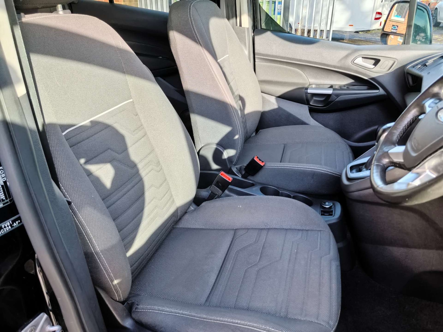 Used Ford Tourneo Connect 2016 for sale - 76517539: Photo 61