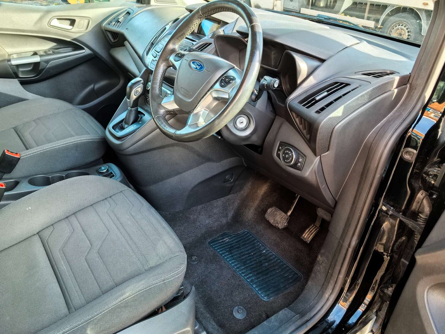 Used Ford Tourneo Connect 2016 for sale - 76517539: Photo 74