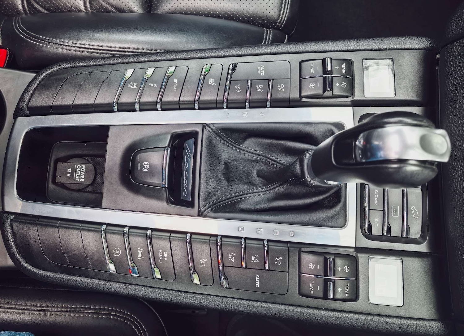 Used Porsche Macan 2015 for sale - 76602126: Photo 16