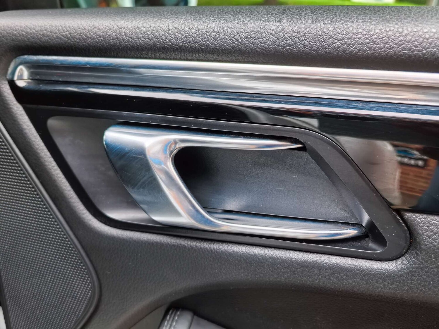 Used Porsche Macan 2015 for sale - 76602126: Photo 85