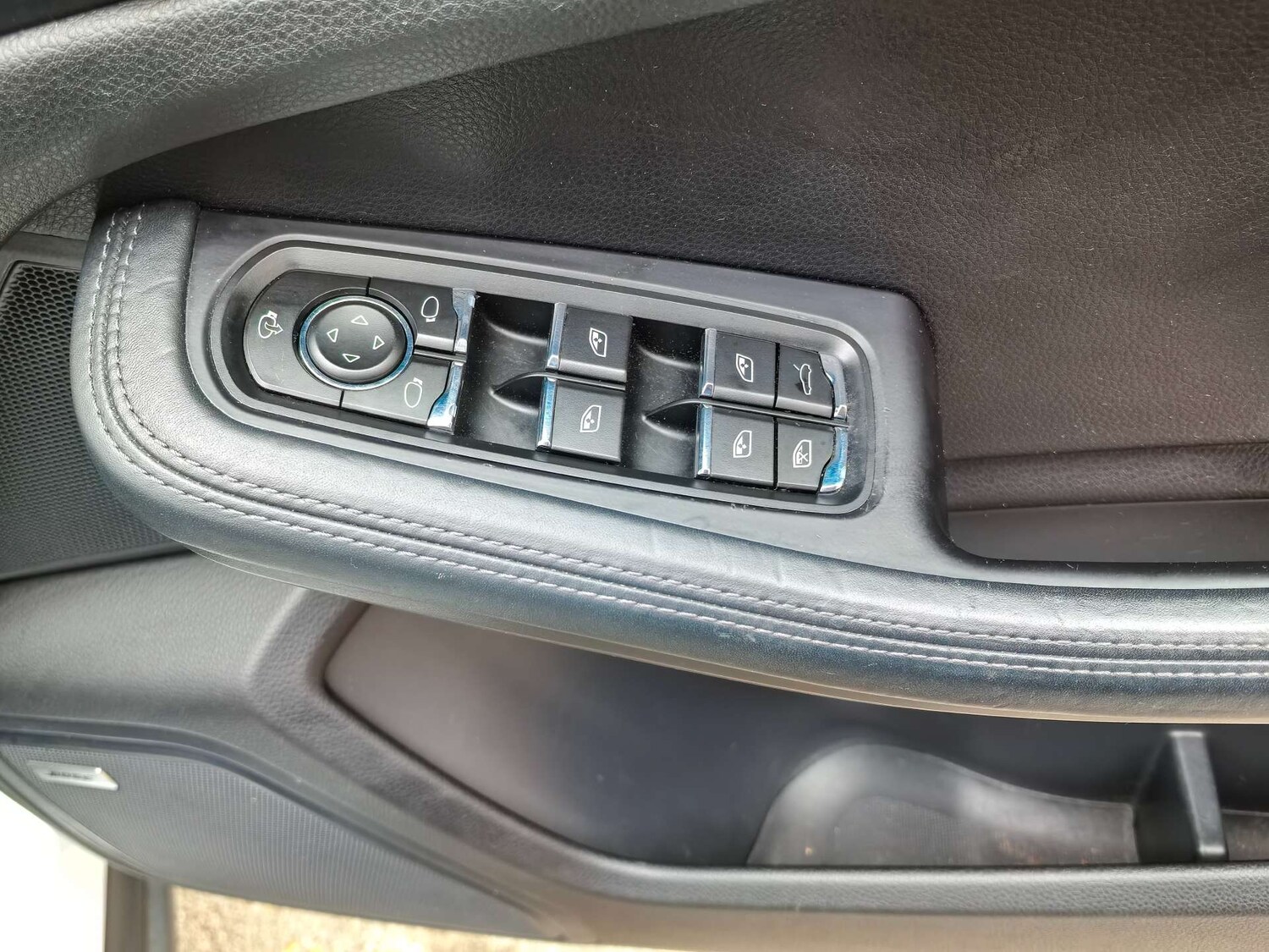 Used Porsche Macan 2015 for sale - 76602126: Photo 88